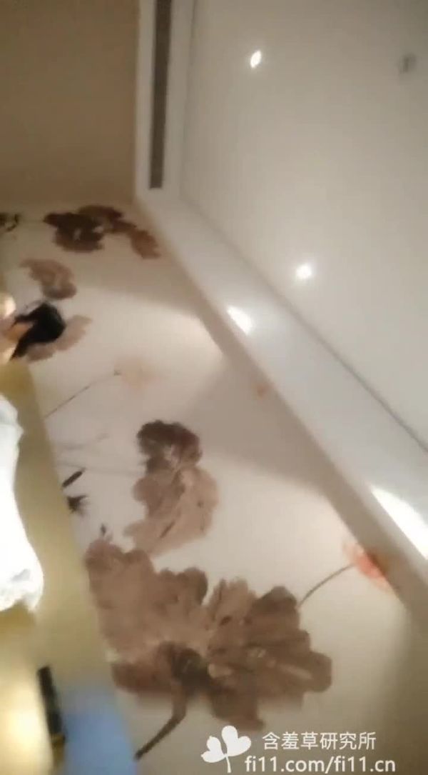 约了个少妇直播啪啪沙发上扣逼69互舔大力猛操非常诱人